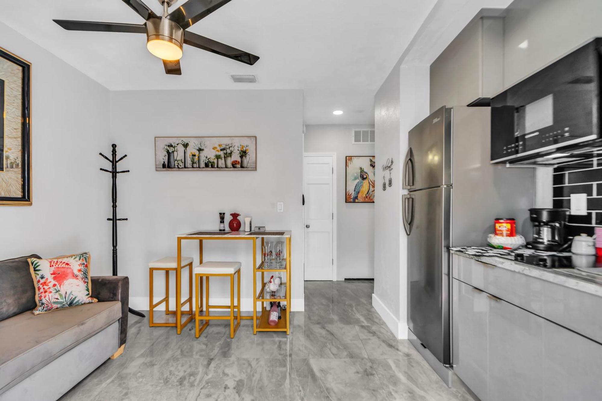 Little Gables Studio-Your Miami Escape-10Min Airport Экстерьер фото