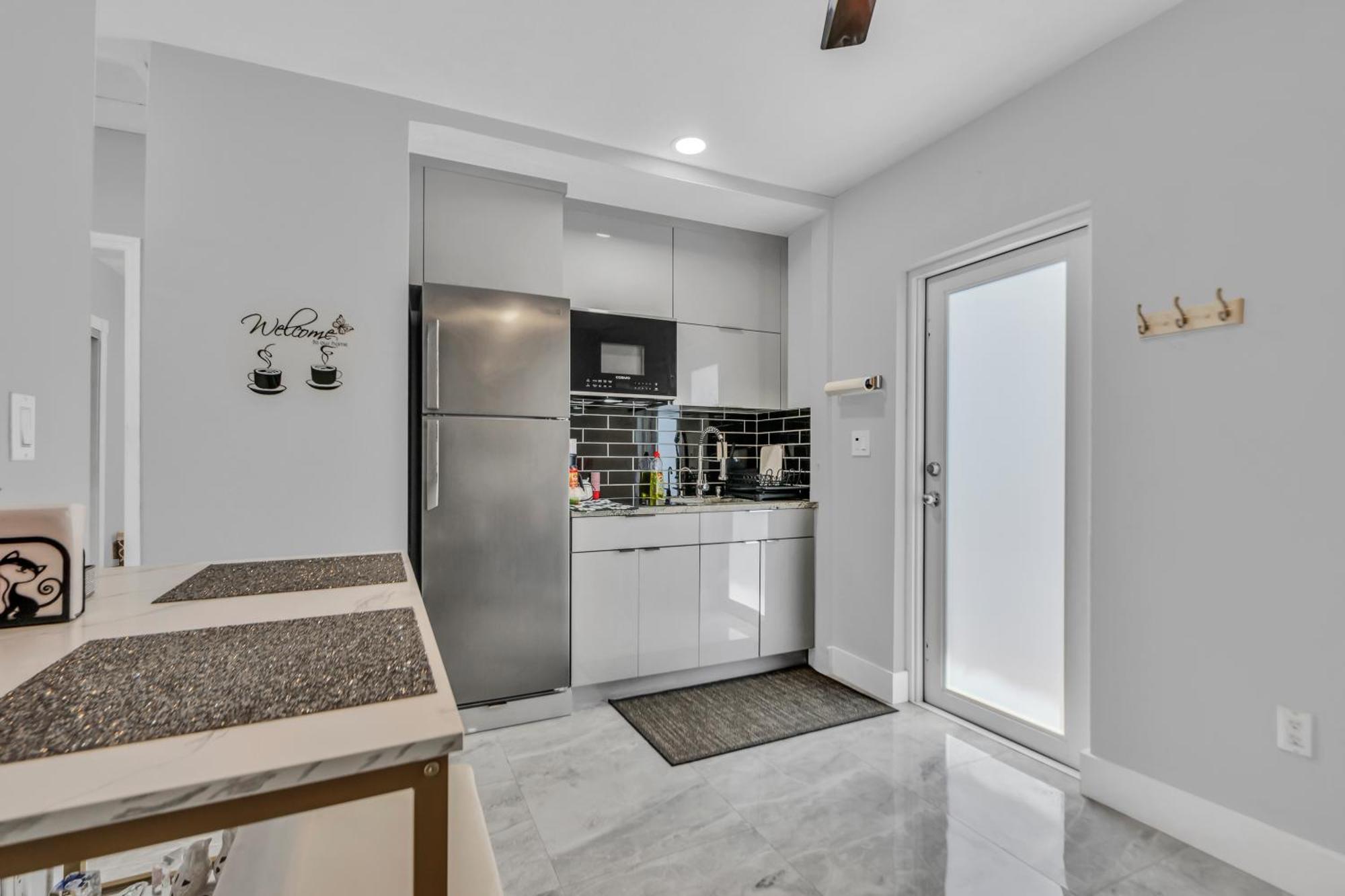 Little Gables Studio-Your Miami Escape-10Min Airport Экстерьер фото