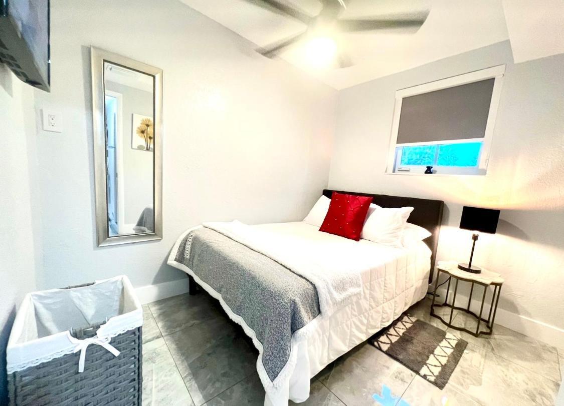 Little Gables Studio-Your Miami Escape-10Min Airport Экстерьер фото