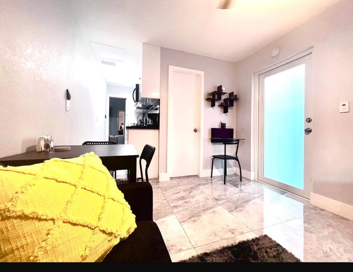 Little Gables Studio-Your Miami Escape-10Min Airport Экстерьер фото